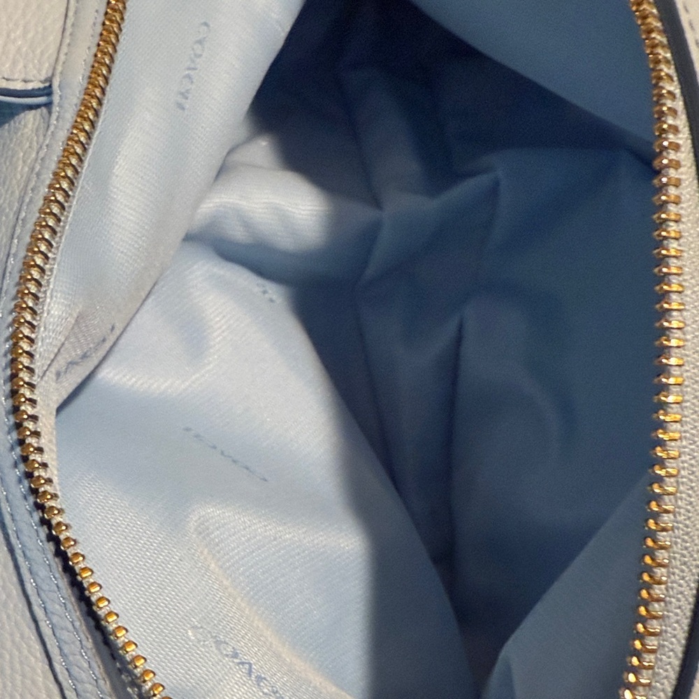 COACH Edie Baby Blue Leather Women's Shoulder Bag with embossed horse & carriage - Picture 8 of 12